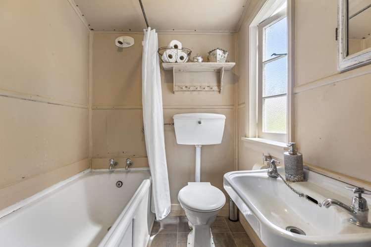 136 Golf Road Taumarunui_7