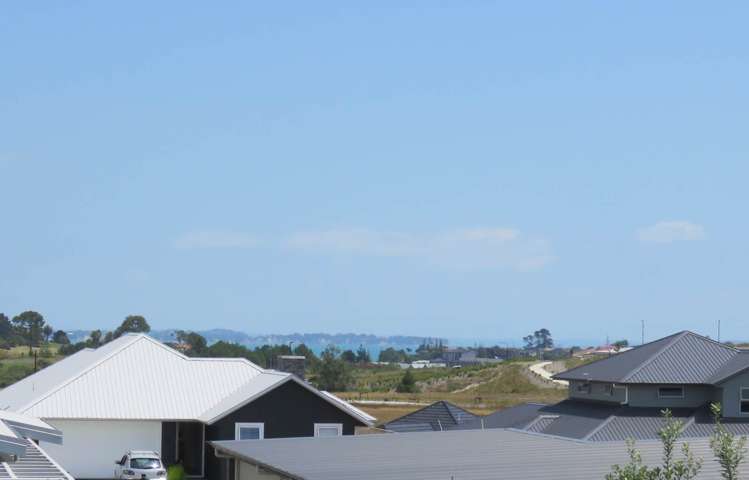 18 Kibblewhite Avenue Beachlands_3