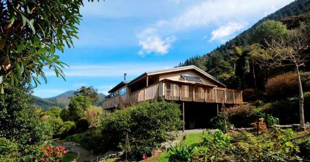 3130 Archers Road Tennyson Inlet_2