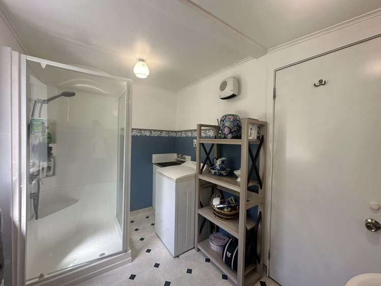 195 Sale Street Hokitika_5