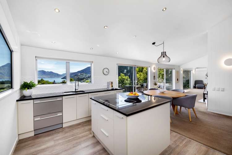 8 Poole Lane Queenstown_11