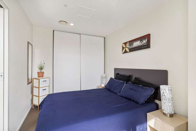 402/17 Amersham Way Manukau_5