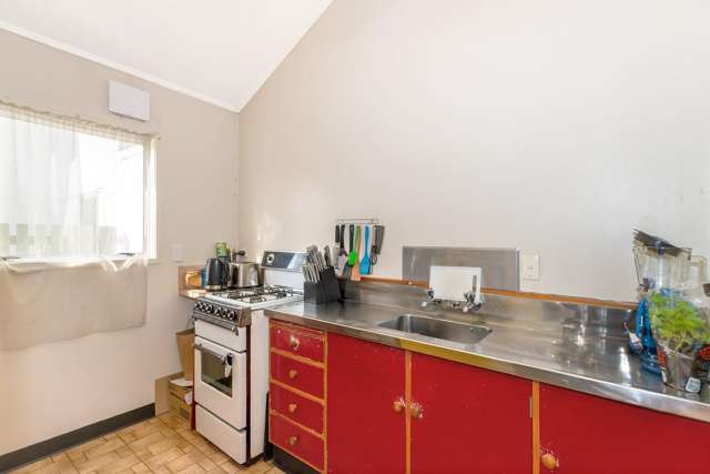 3 & 4 Attlee Place, Gisborne Central City Centre_3