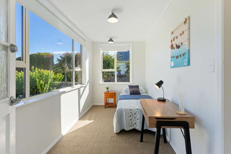 8 Manuka Street Otaki Beach_15