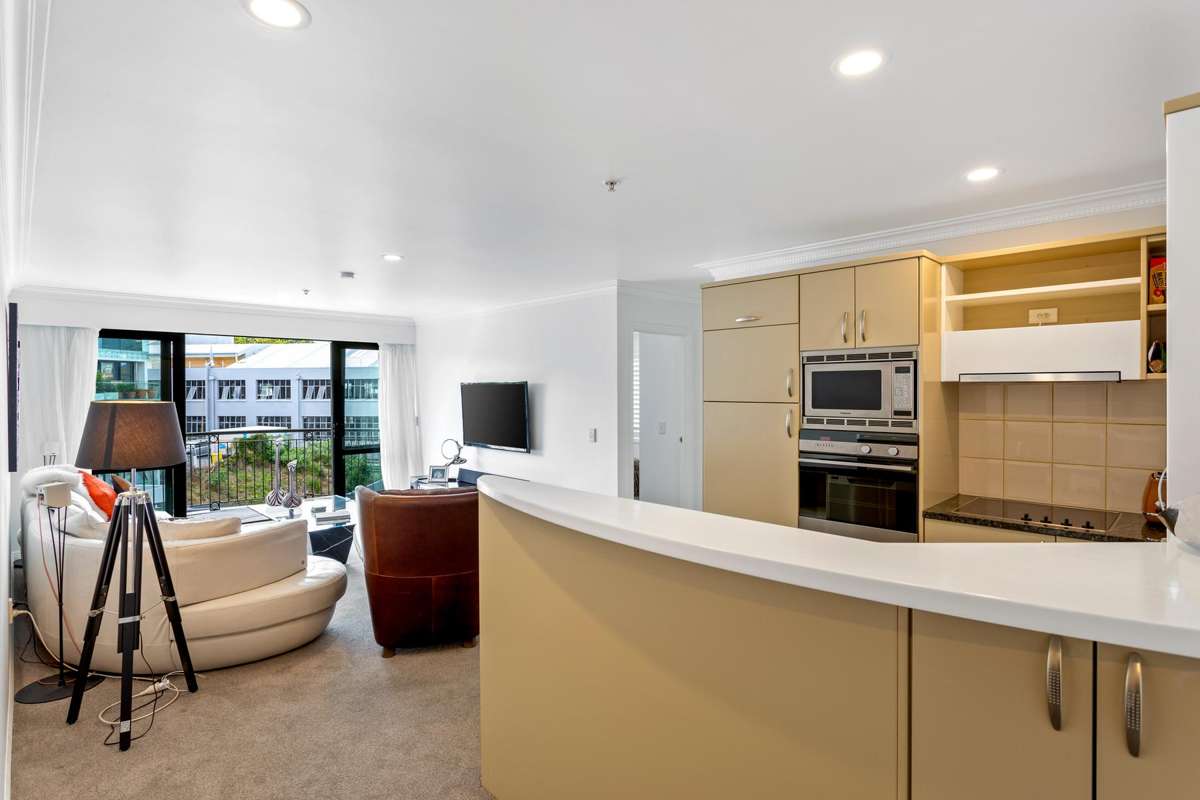 4J/118 Gladstone Road_1