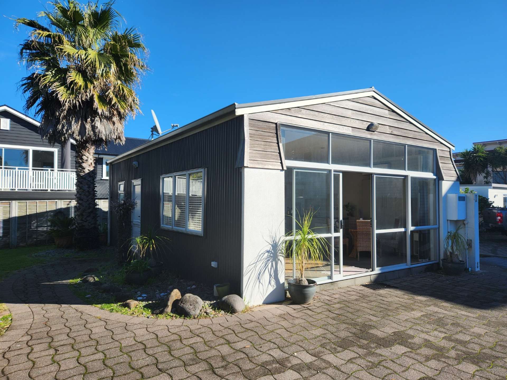 379a Oceanbeach Road 11229_0