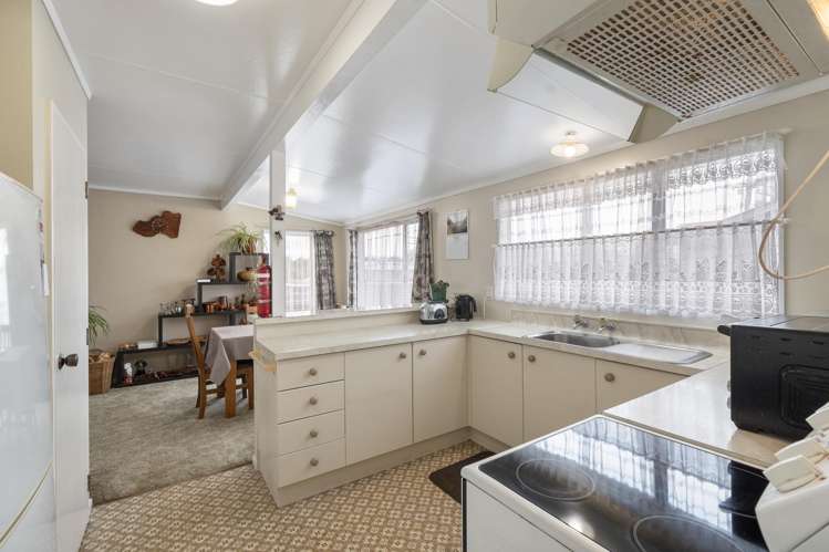21 Railway Road Bunnythorpe_13