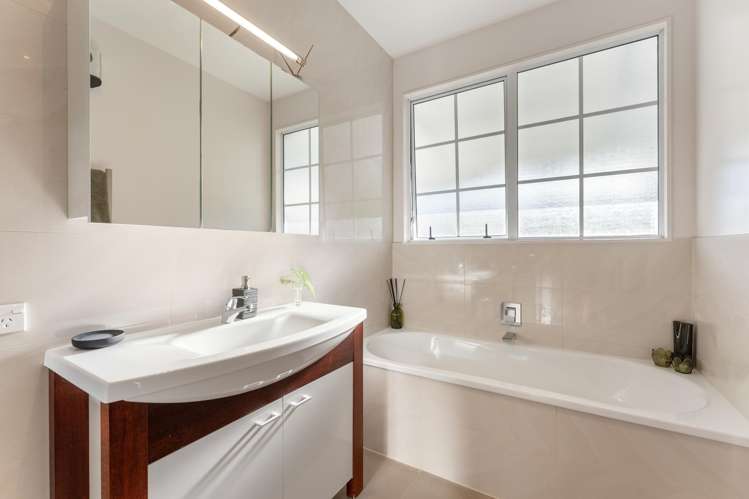 5 Lancewood Place Otamatea_23