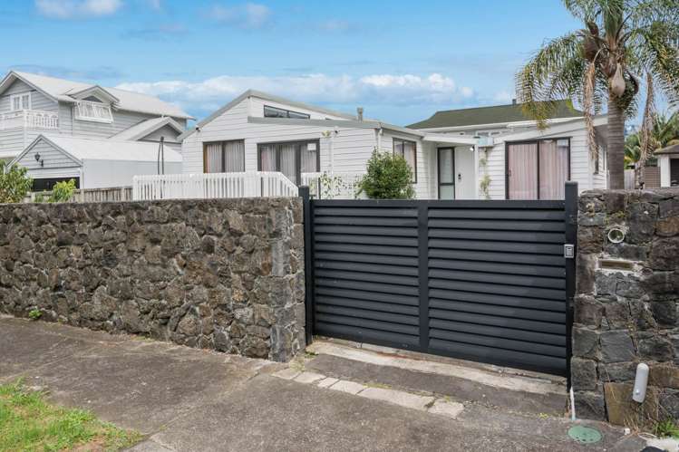 3 Highwic Avenue Epsom_1