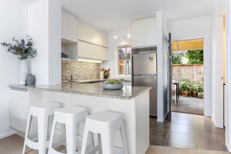 2/2b Atkin Avenue Mission Bay_1