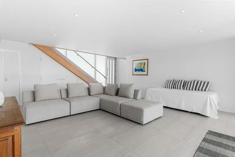 4 Breadalbane Place Langs Beach_12