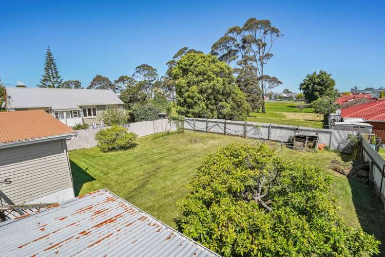 235 Edmonton Road Te Atatu South_11