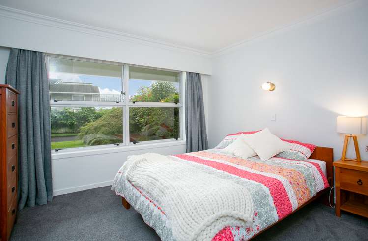 5 Woodstock Crescent Leamington_11