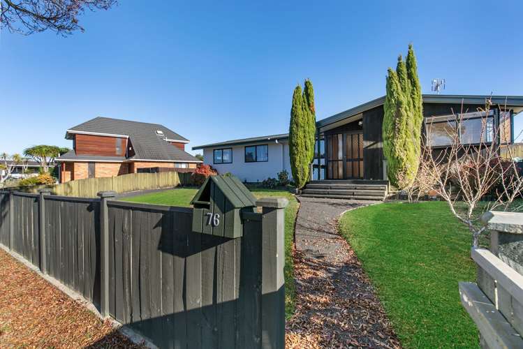 76 Saint Annes Crescent Wattle Downs_9