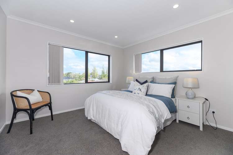 1/30 Calvert Avenue Mangere_14