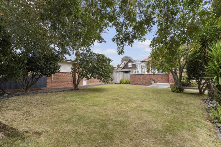 12 Fairleigh Avenue Mount Albert_33