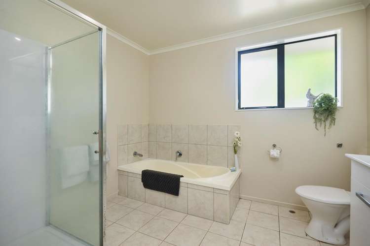 28 Misty Valley Drive Henderson_14