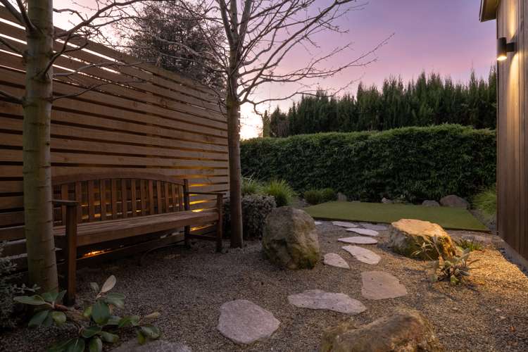 13b Richardson Avenue Burleigh_31