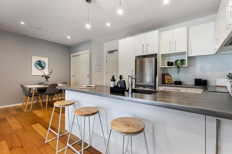 06/54g Surrey Crescent Grey Lynn_6