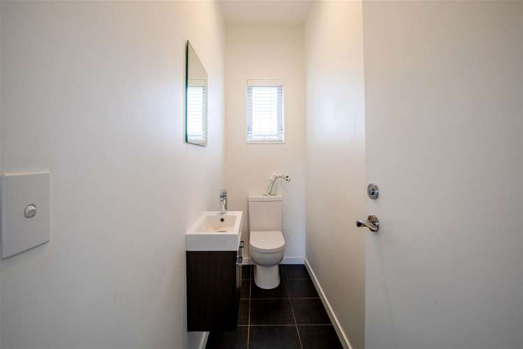 7 Oaks Drive Lincoln_21