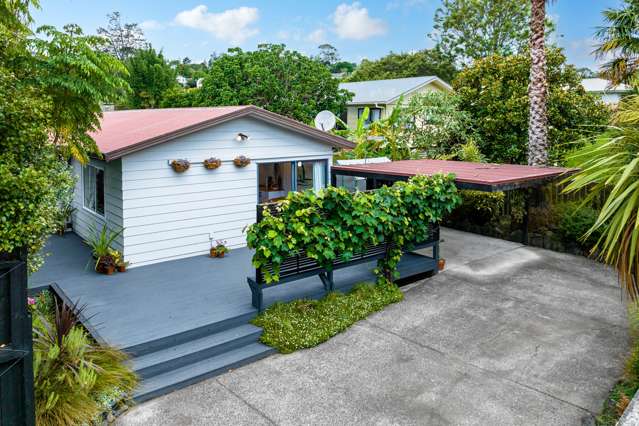 176 Solar Road Glen Eden_1