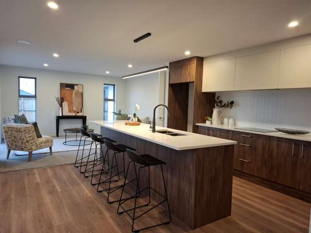 TURNKEY - 25 Da Vinci Ave - In Construction
