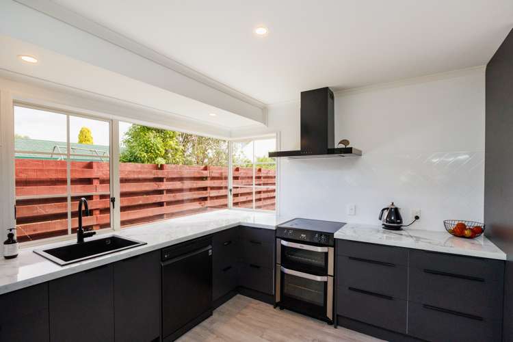 10 Sandstrom Grove Feilding_22