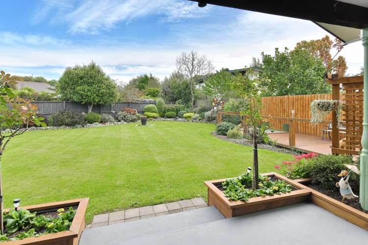 27 Gibbs Drive Woodend_17