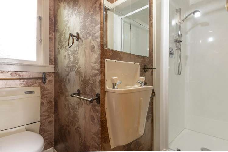 18 Mere Road Hilltop_13