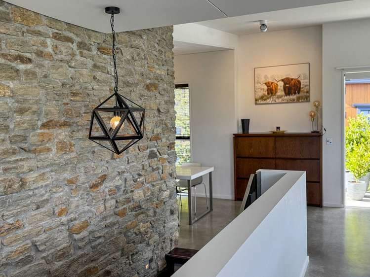 7 St Samantha Lane Queenstown_11