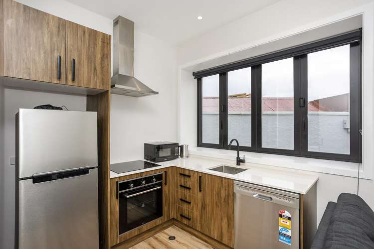 1 Queens Gardens Dunedin Central_37