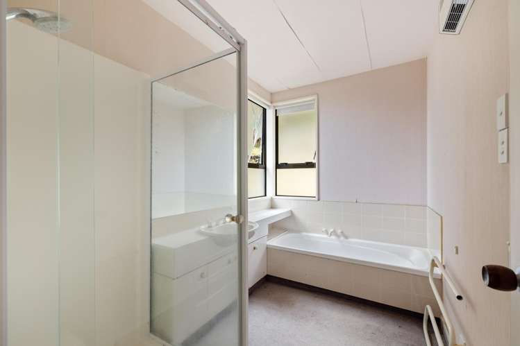 33 Tuawera Terrace Sumner_15