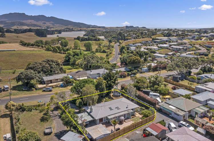 21 Lorenzen Bay Road Raglan_23