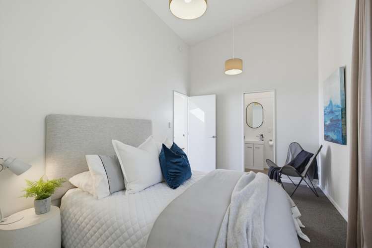 352 Queens Drive Lyall Bay_15