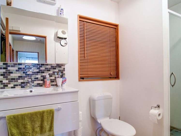 2b Bird Place Fernhill/Sunshine Bay_18