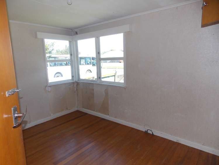 3 Clifton Street Bulls_14