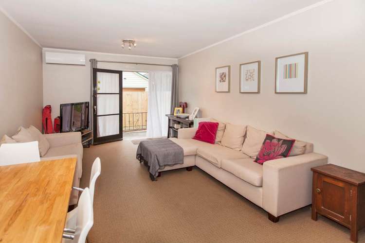 3/12 Viewland Avenue Onehunga_3