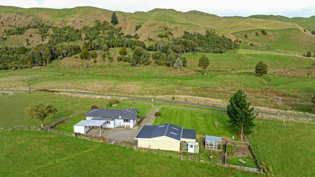 256 Pori Road Pahiatua_1