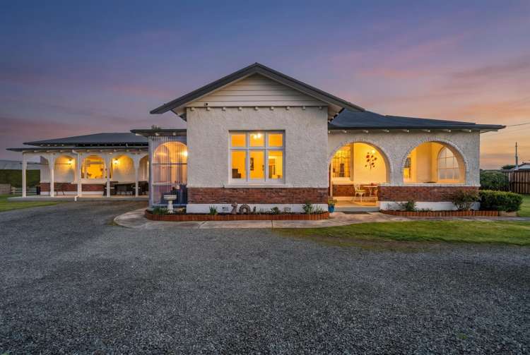 61 West Plains Road_0
