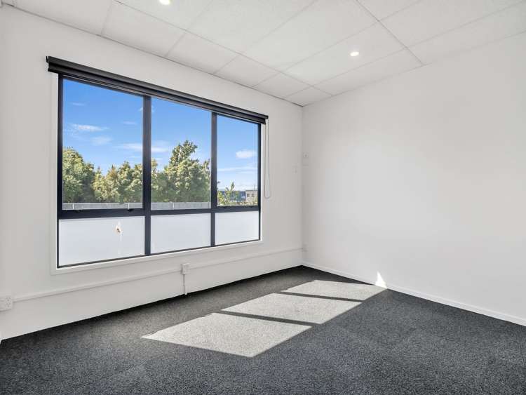 2/8 Homersham Place Burnside_17