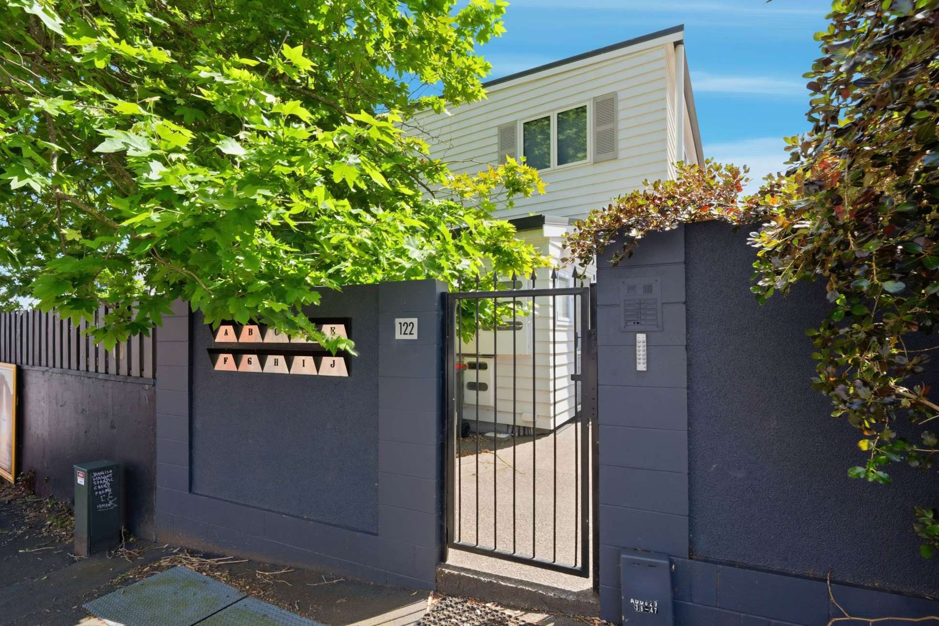 122F Newton Road Eden Terrace_0