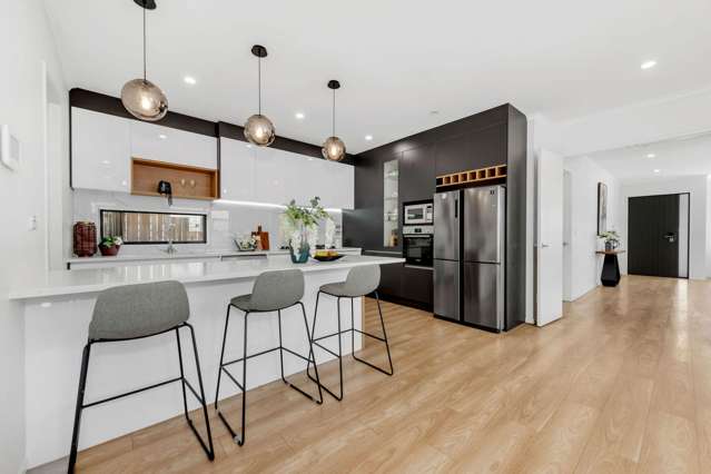 15 Raumaota Road Flat Bush_1