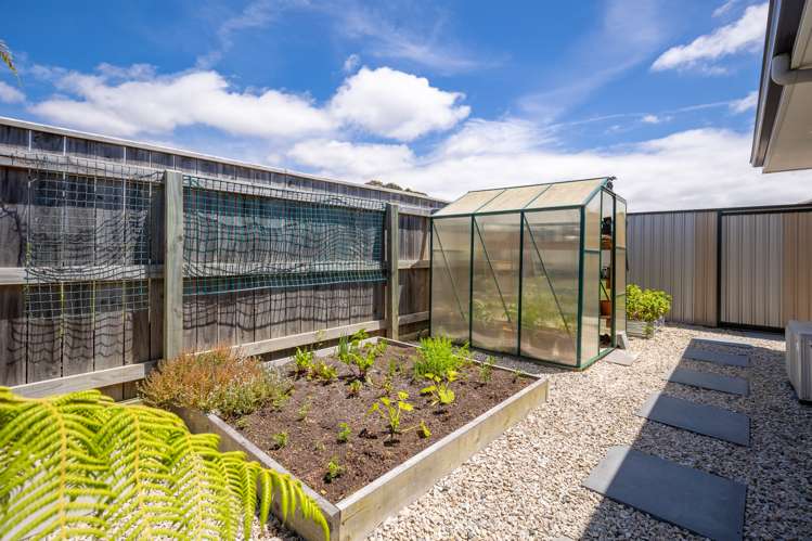 2 Les Wakefield Road Mapua_25