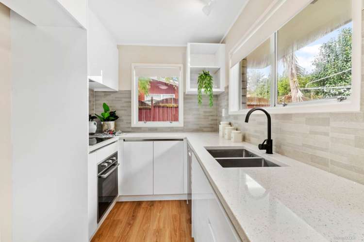 2/5 Ballater Place Highland Park_5