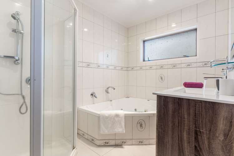 51 Carnoustie Drive Wattle Downs_16