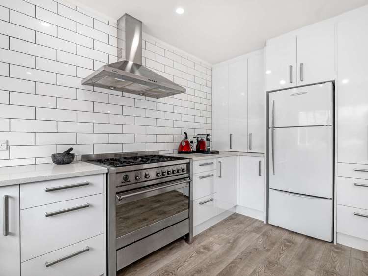 2/1 Woodside Road Massey_17