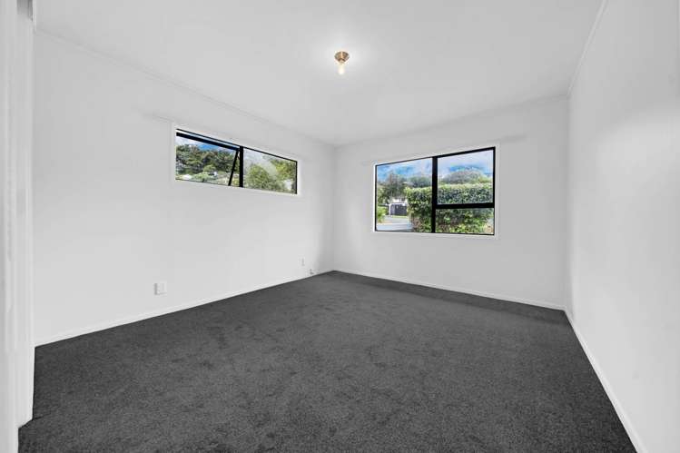 26 Lambrown Drive Totara Vale_13
