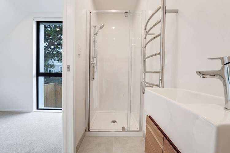 2/11 Paramu Avenue Birkdale_12