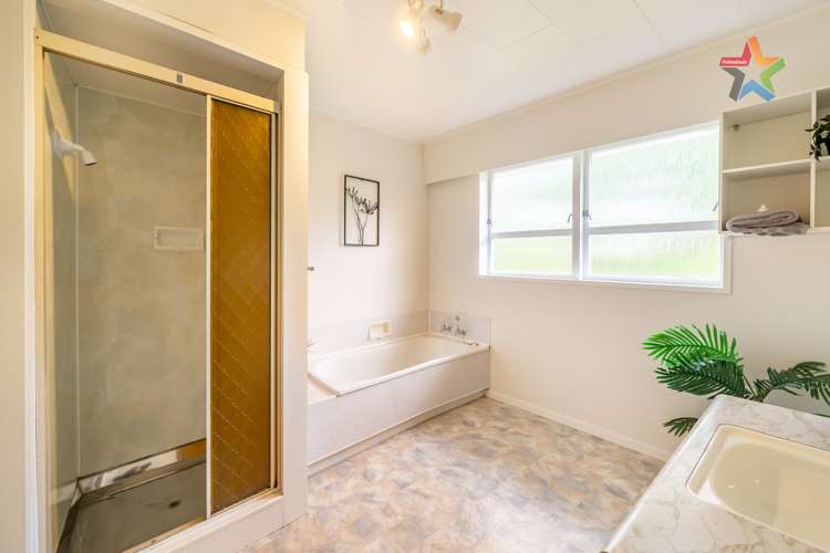 8 Robson Street Stokes Valley_18