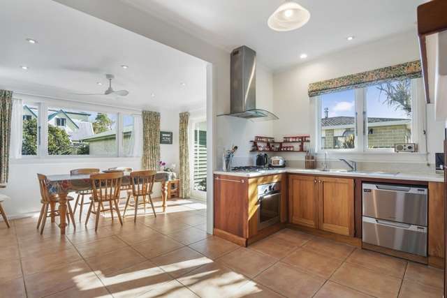 2 Oldham Lane The Wood_3